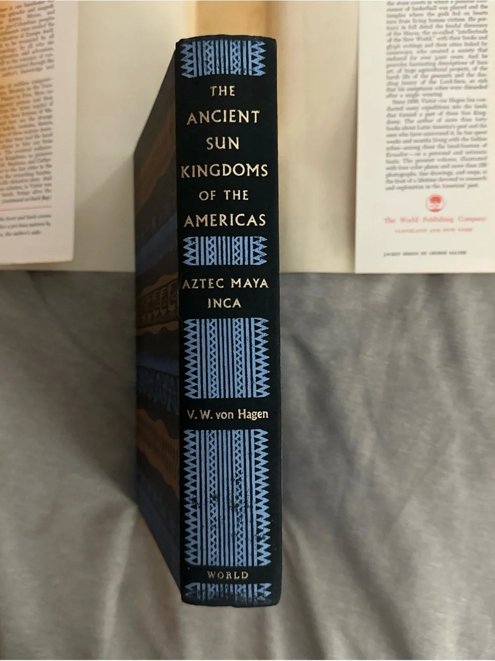 Vintage 1961 The Ancient Sun Kingdoms of the Americas Victor von Hagen HCDJ 1pr